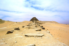 02a-Sahoere-piramide-met-causeway