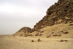 Knikpiramide-3