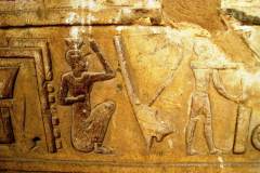 025-Edfu-tempel-binnenplaats-Kopie