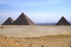 Gizeh-plateau-met-de-piramiden-3