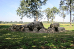 09-Hunebed-D52-bij-Diever