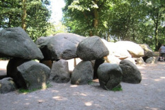 38-Hunebed-D27-bij-Borger