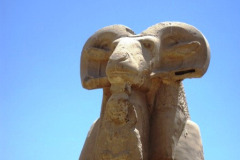 08-Karnak