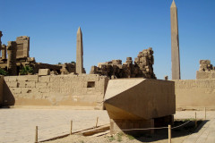 Dag-13-Karnak-256.Vivid_
