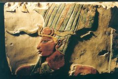 022.-Relief-uit-de-tempel-van-Deir-el-Bahari-van-Toetmosis-II