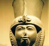 104.-Detail-van-het-beeld-van-Ramses-III-19-05-04
