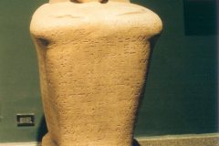 127.Amenhotep-zoon-van-Hapoe-kubusbeeld-19-05-04