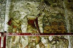 02-Amarna-tombe-5-Senbi-zoon-van-Ukh-Hotep.Vivid_