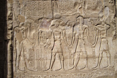 06-Esna-tempel-buitenkant