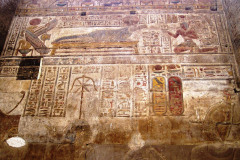 29-Esna-tempel-binnen