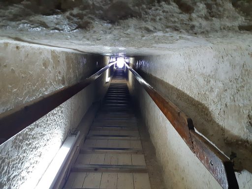 Chefren_ingang_piramide Chefren_ingang_piramide