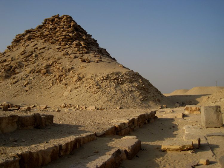 Oeserkaf piramide Oeserkaf piramide