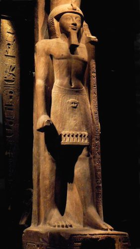Seti_II_Turin_statue_of_