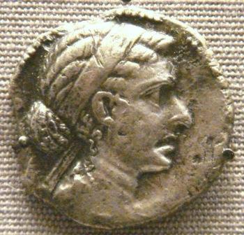 Cleopatra_VII_tetradrachme_Ascalon_mint