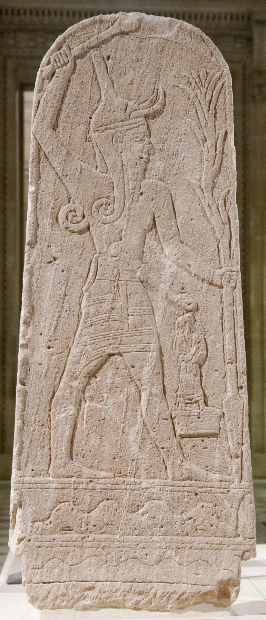 Baal_thunderbolt_Louvre_AO15775