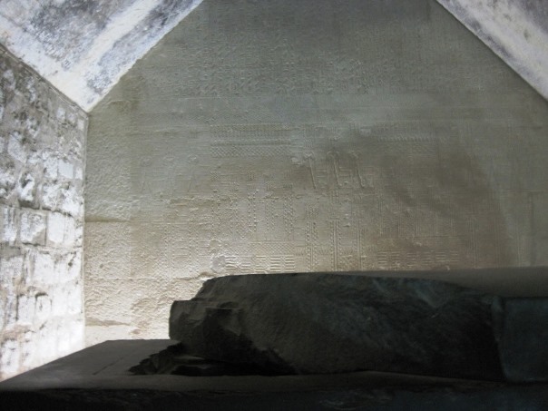 Sakkara - Teti grafkamer met sarcofaag 6de dynastie