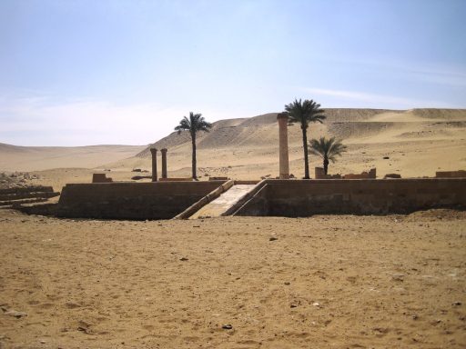 01 Oenas daltempel 5de dynastie