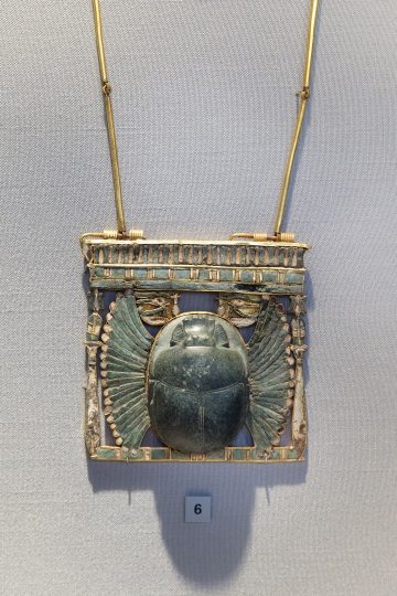 Wendjebauendjed's_pectoral Wendjebauendjed's_pectoral